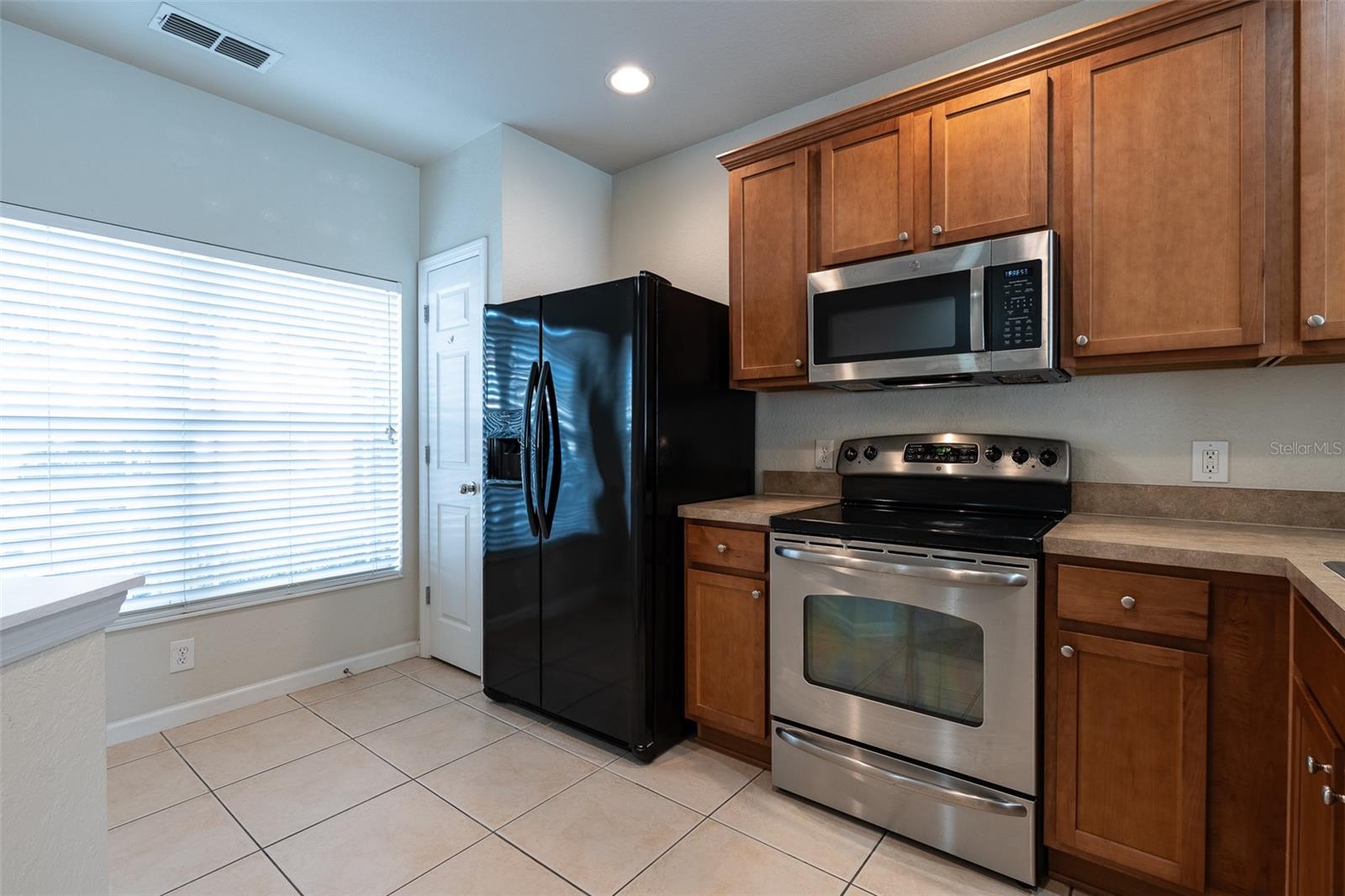 Image 10 of 50 For 4900 45 Street