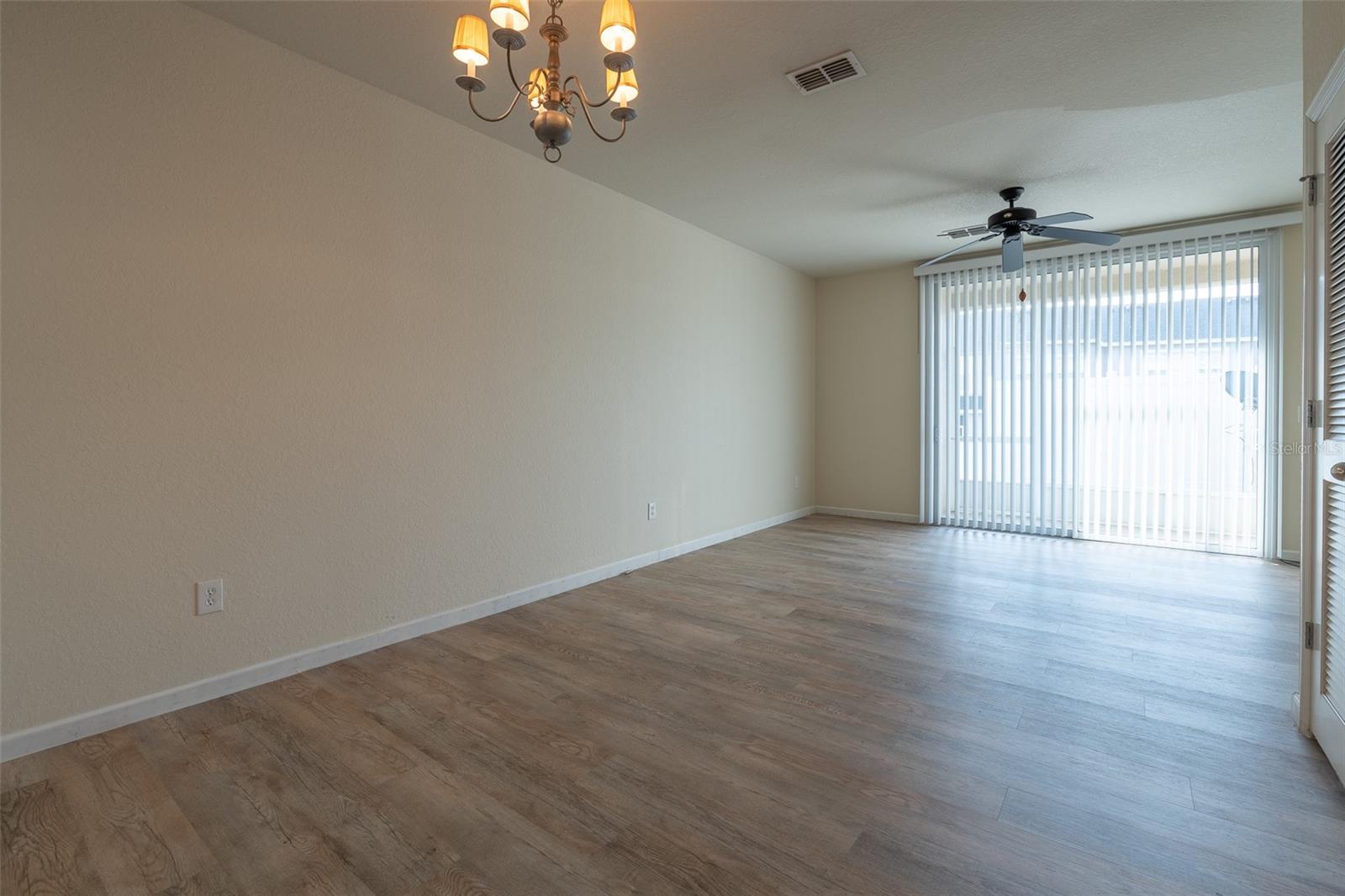 Image 4 of 50 For 4900 45 Street