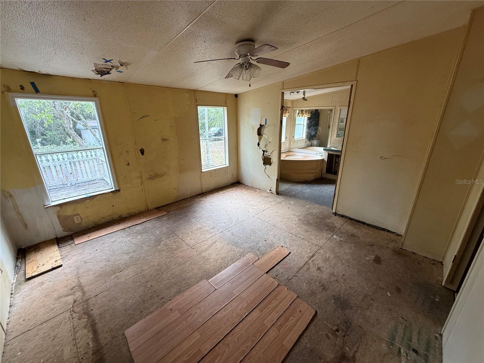 Image 12 of 25 For 18710 61st Street Road