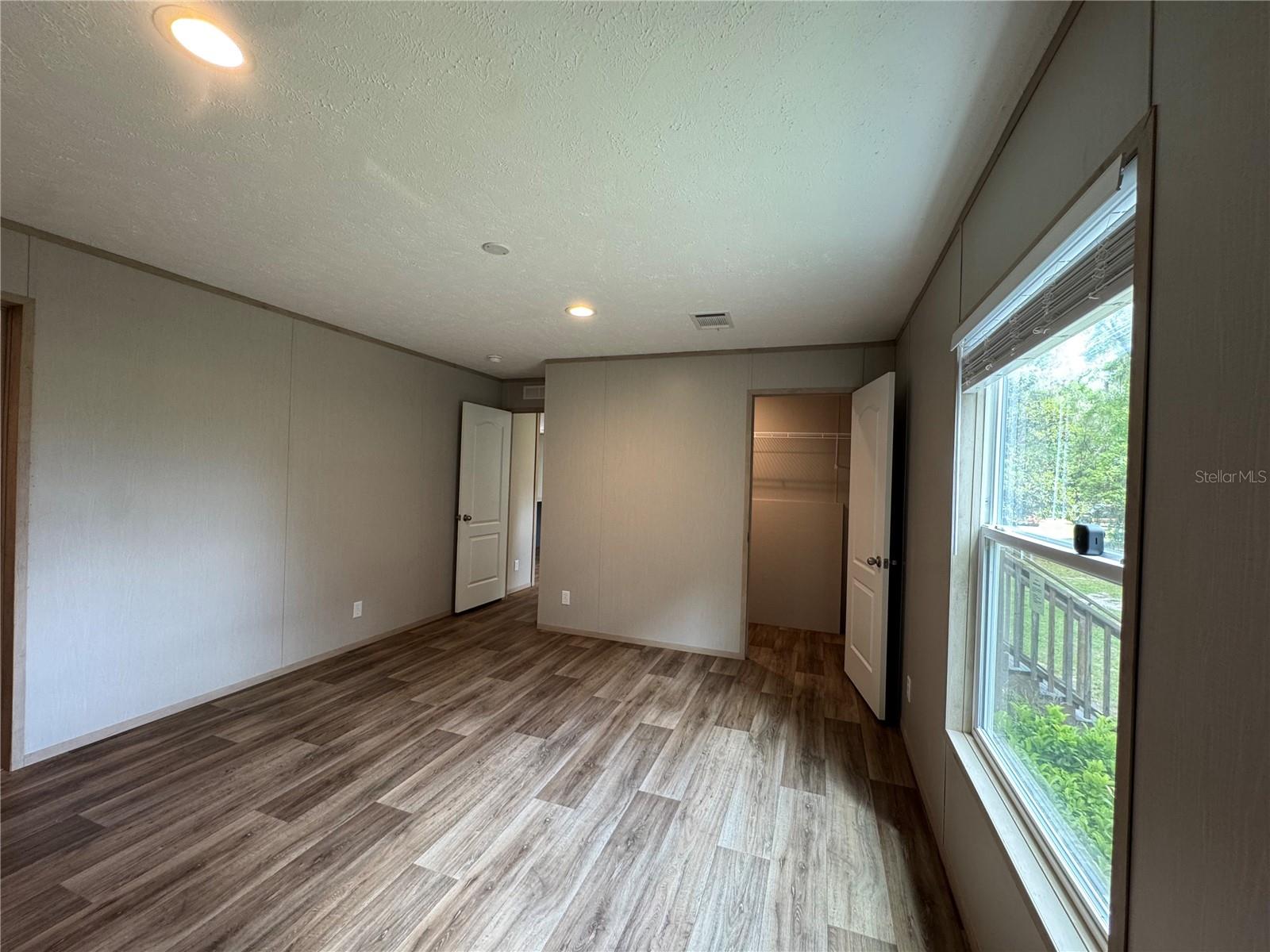 Image 65 of 96 For 10801 160th Street