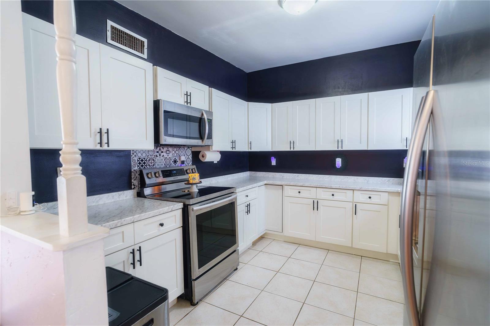 Image 15 of 46 For 3523 6th Street