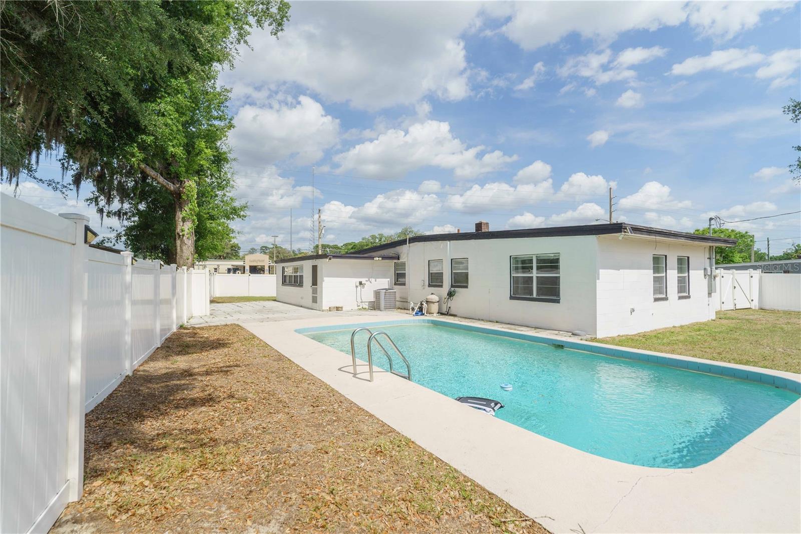 Image 41 of 46 For 3523 6th Street