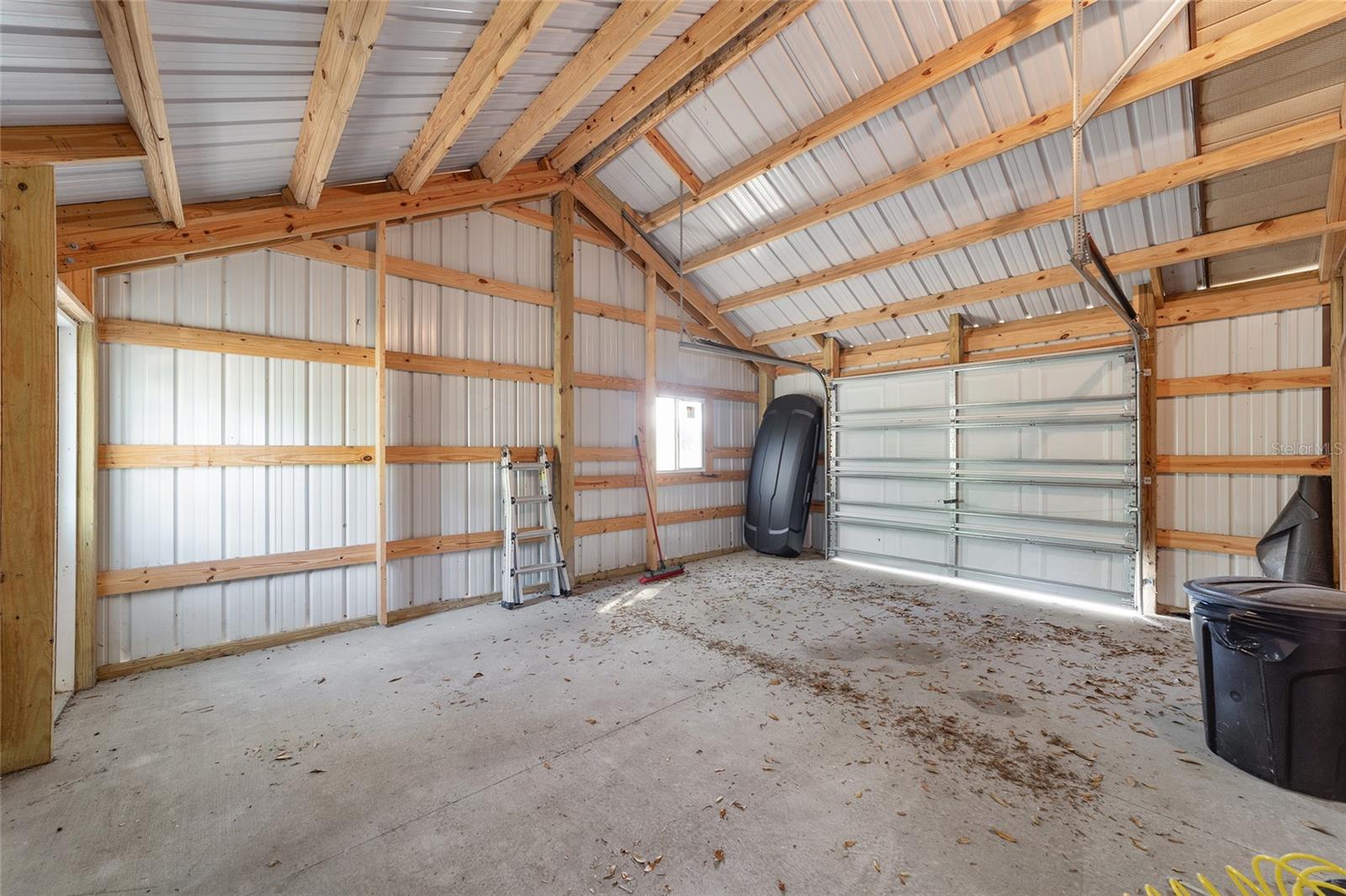 Image 23 of 33 For 14020 160th Avenue