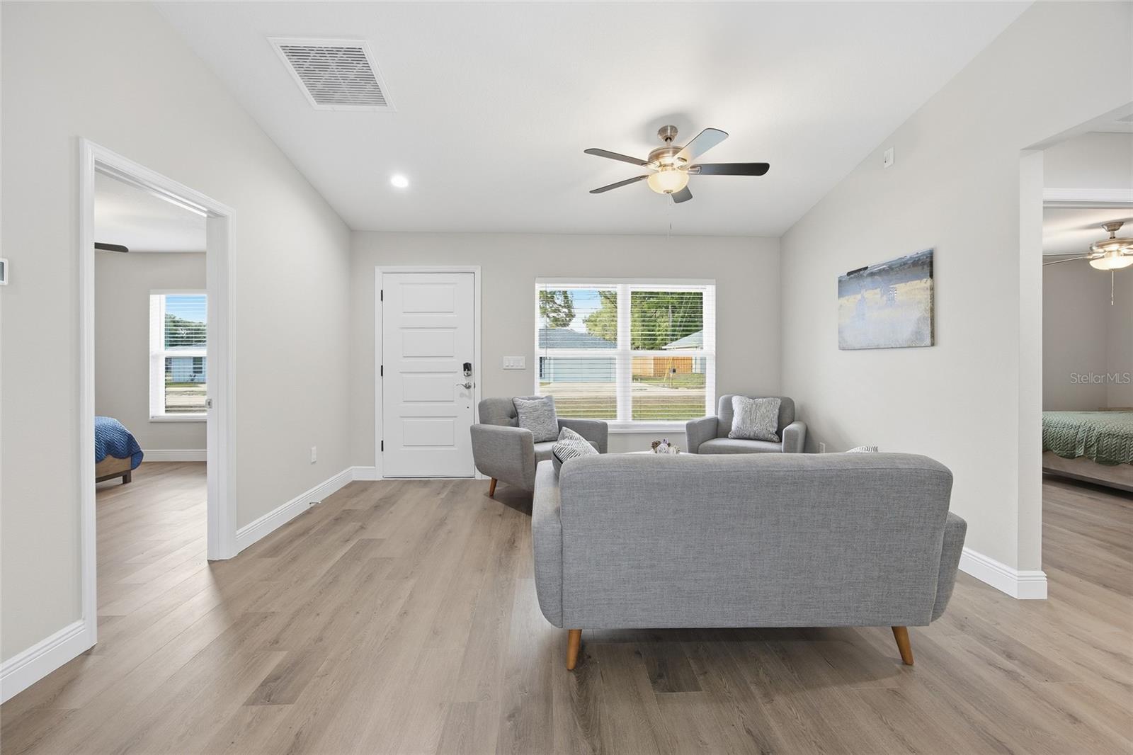Image 7 of 35 For 13469 106th Street
