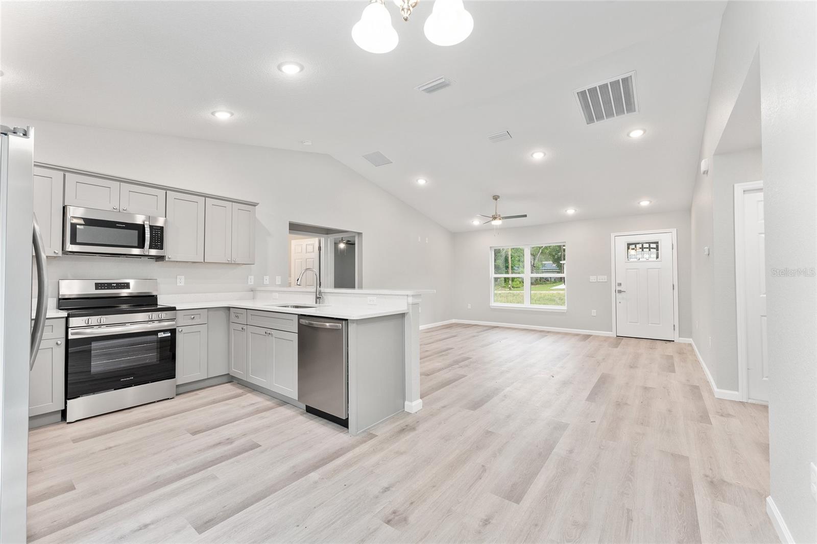 Image 7 of 16 For 10374 126th Lane