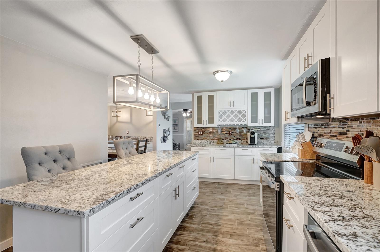 Image 6 of 40 For 242 176th Avenue E