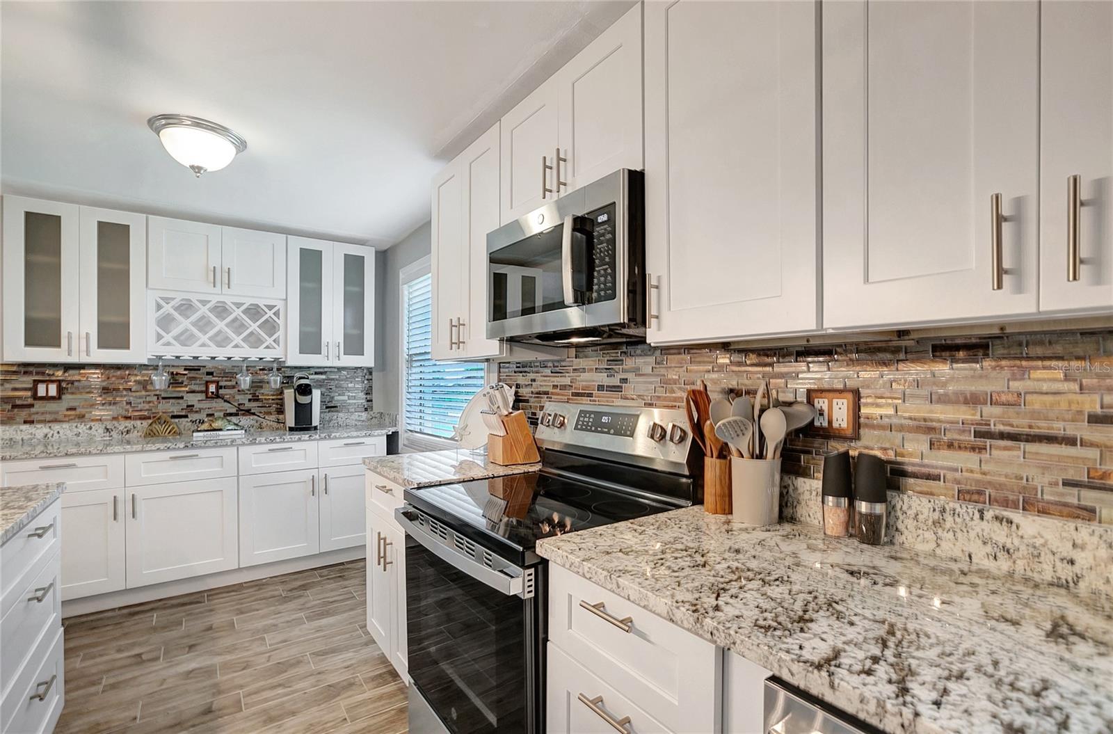 Image 8 of 40 For 242 176th Avenue E