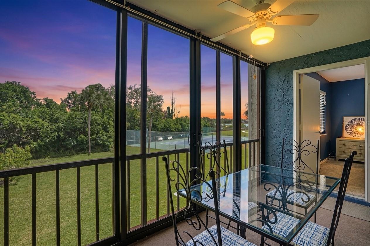 Image 10 of 67 For 1624 Stickney Point Road 1624-208