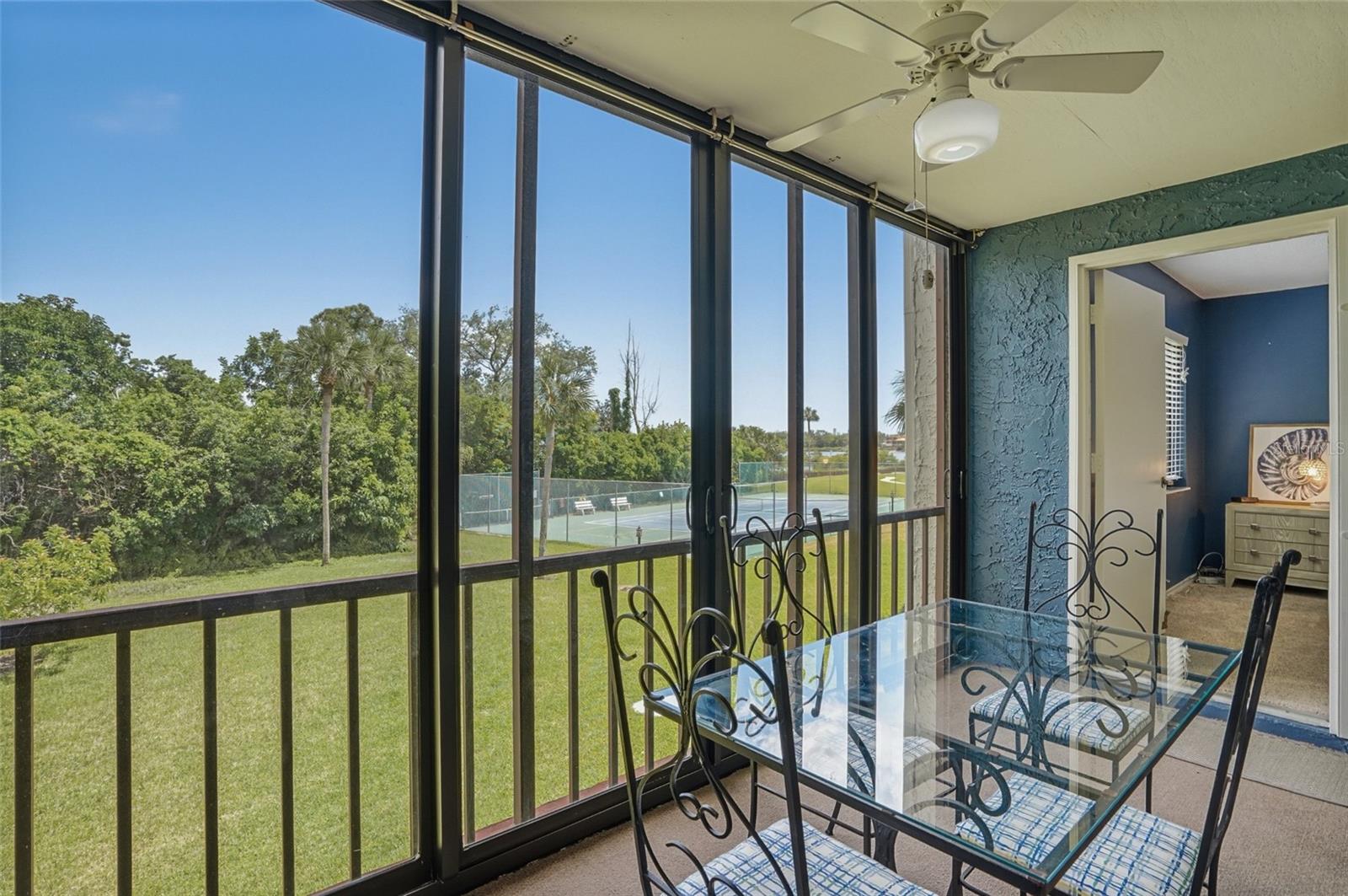 Image 11 of 67 For 1624 Stickney Point Road 1624-208