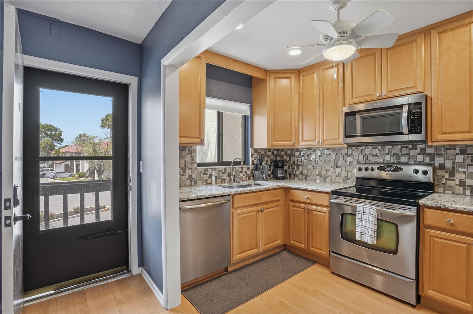 Image 15 of 67 For 1624 Stickney Point Road 1624-208