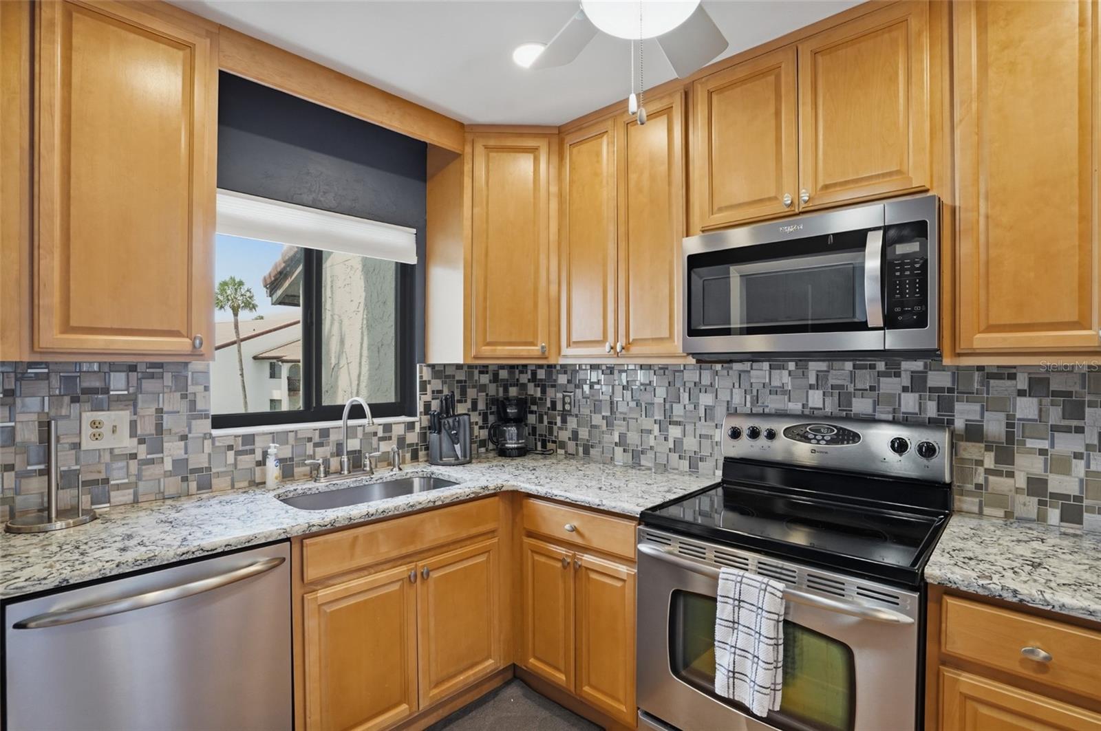 Image 18 of 67 For 1624 Stickney Point Road 1624-208