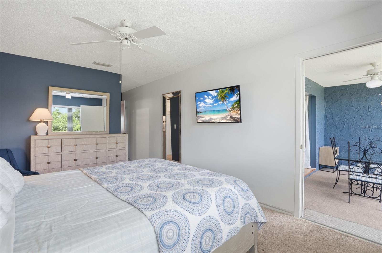 Image 21 of 67 For 1624 Stickney Point Road 1624-208