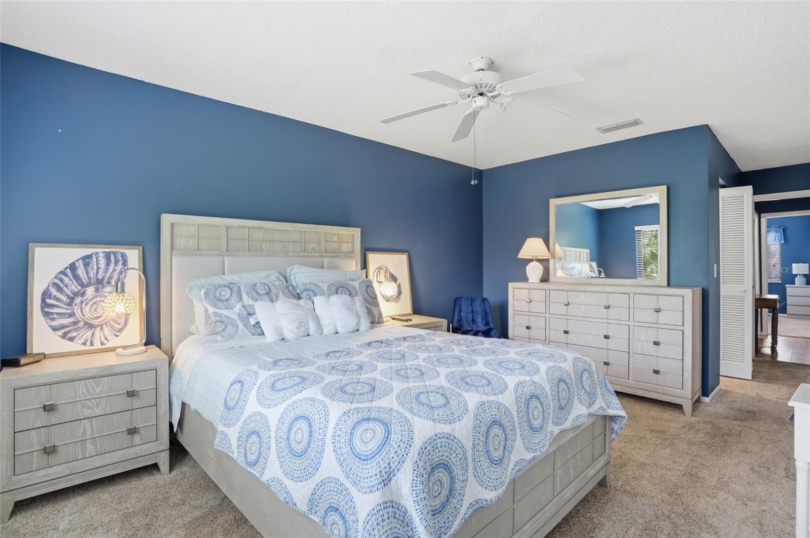 Image 22 of 67 For 1624 Stickney Point Road 1624-208