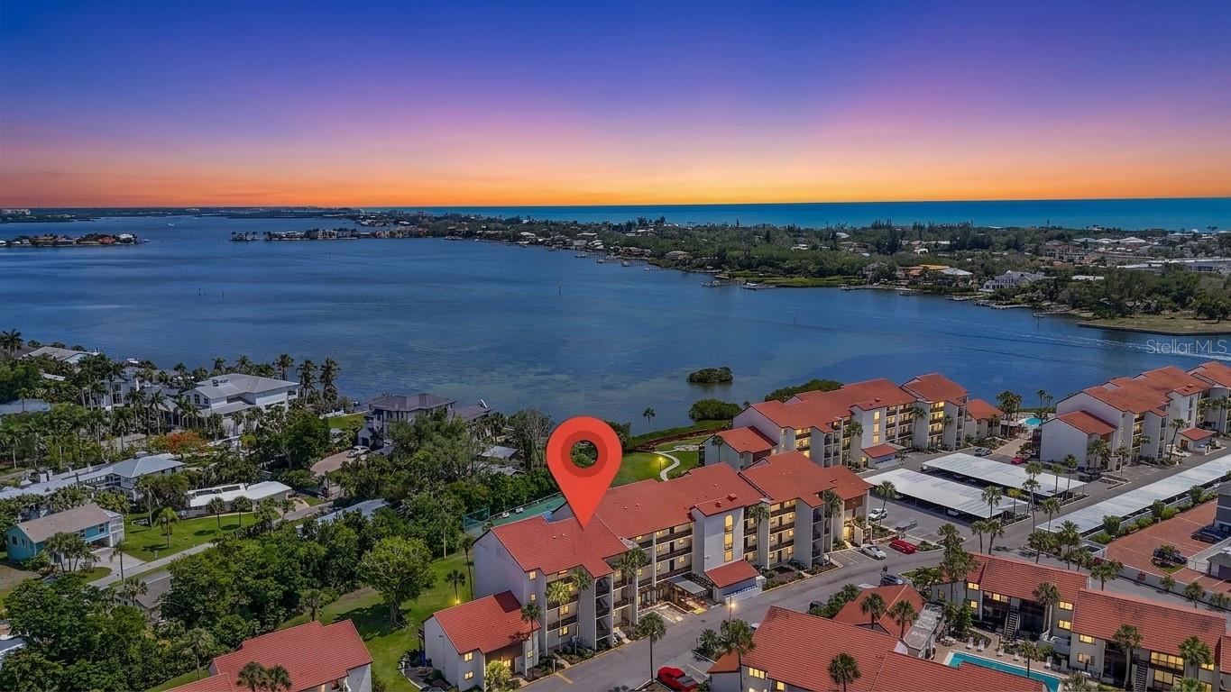 Image 41 of 67 For 1624 Stickney Point Road 1624-208
