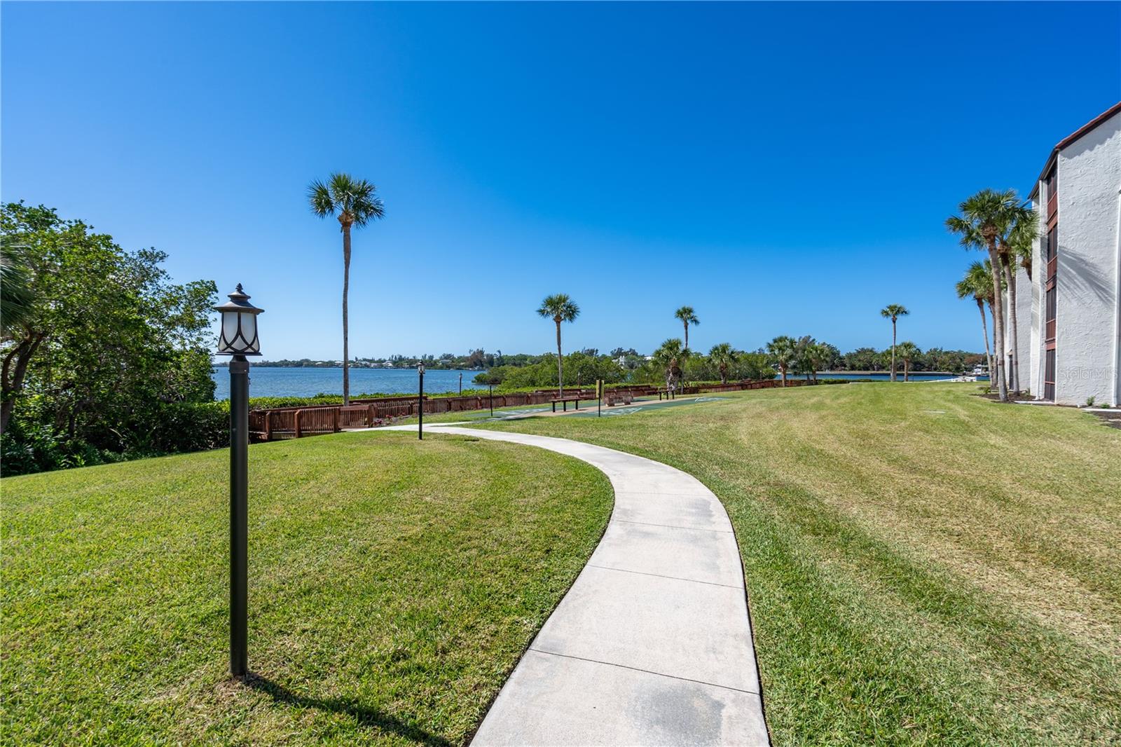 Image 48 of 67 For 1624 Stickney Point Road 1624-208