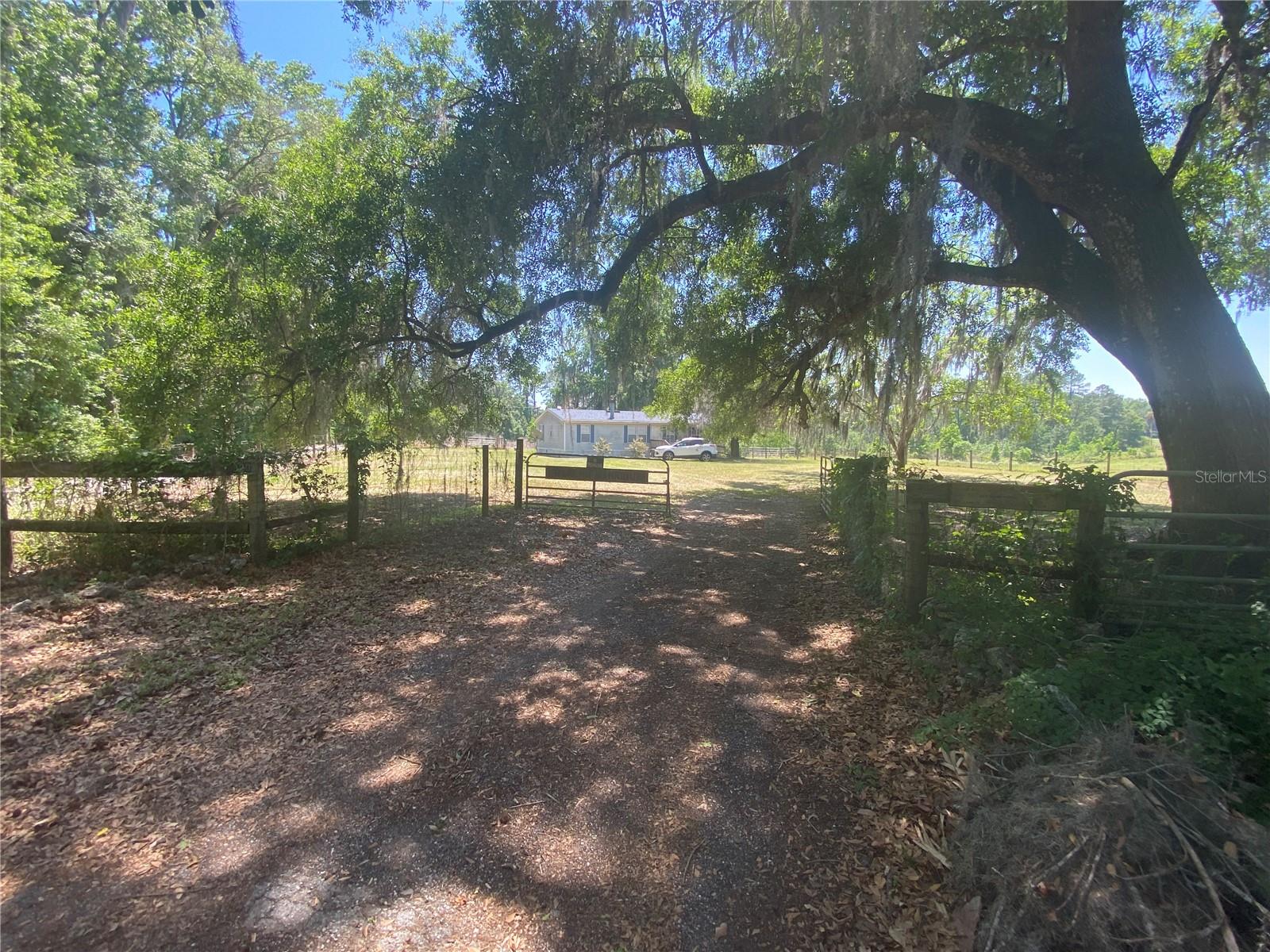 Details for 5820 160th Street, REDDICK, FL 32686