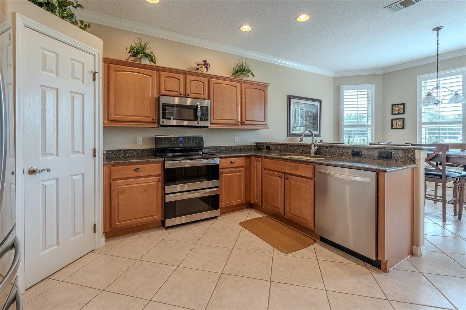 Image 15 of 74 For 15525 14th Avenue Road