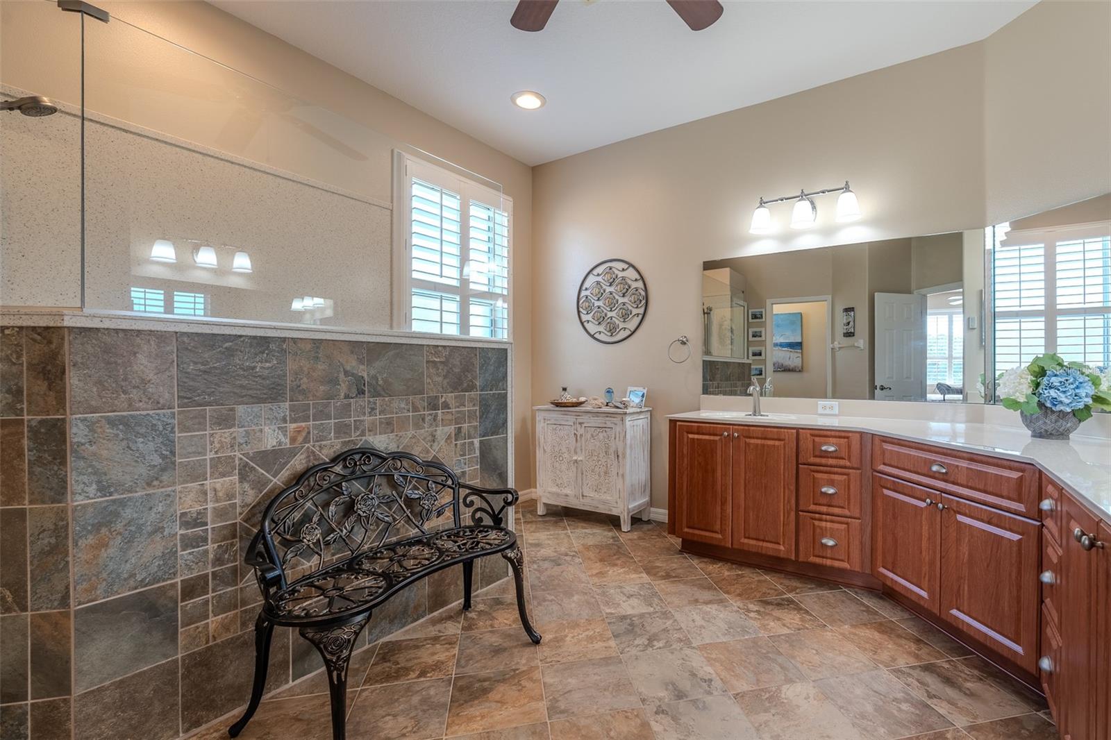 Image 37 of 74 For 15525 14th Avenue Road
