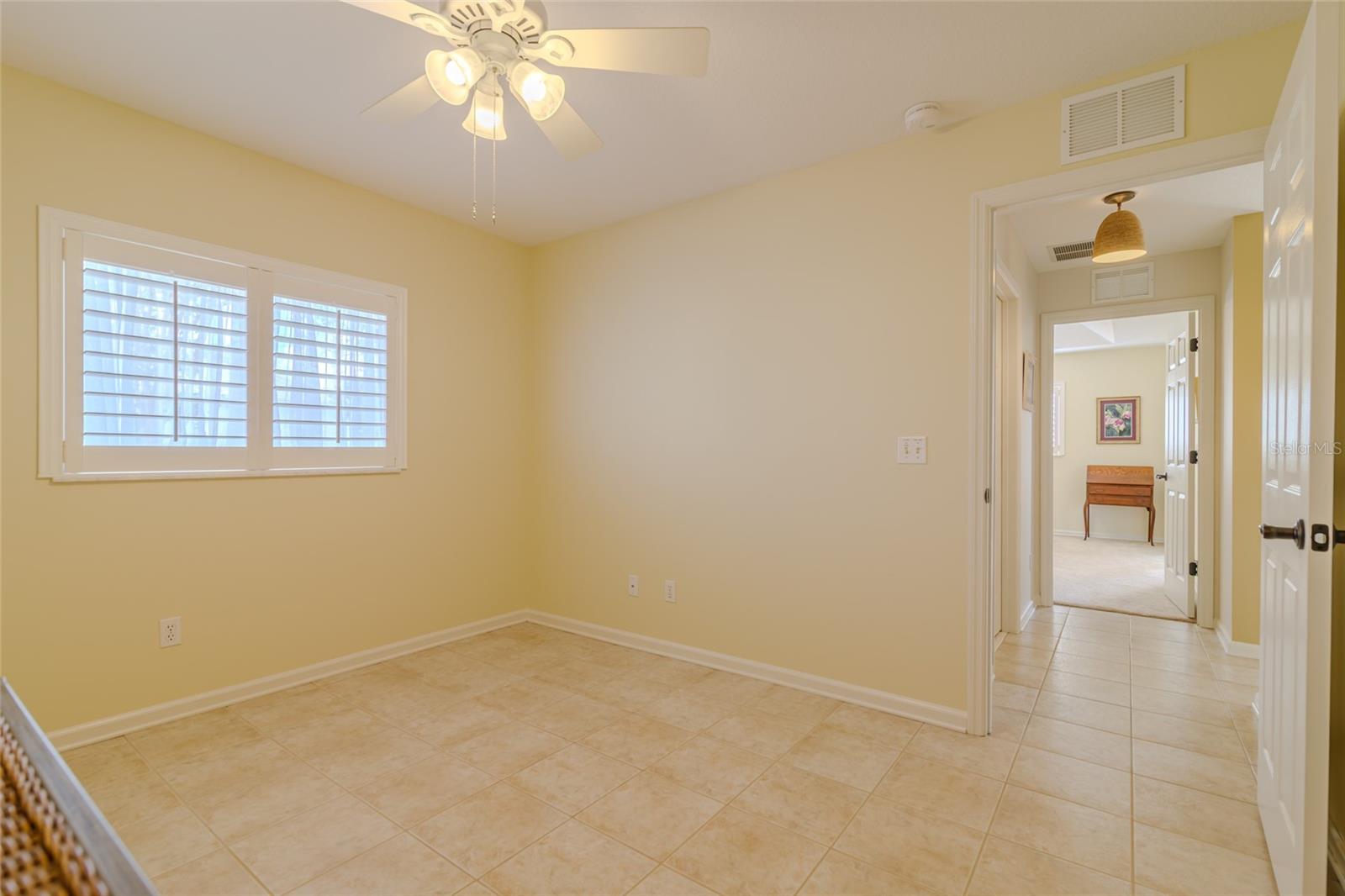 Image 13 of 34 For 2337 51st Terrace