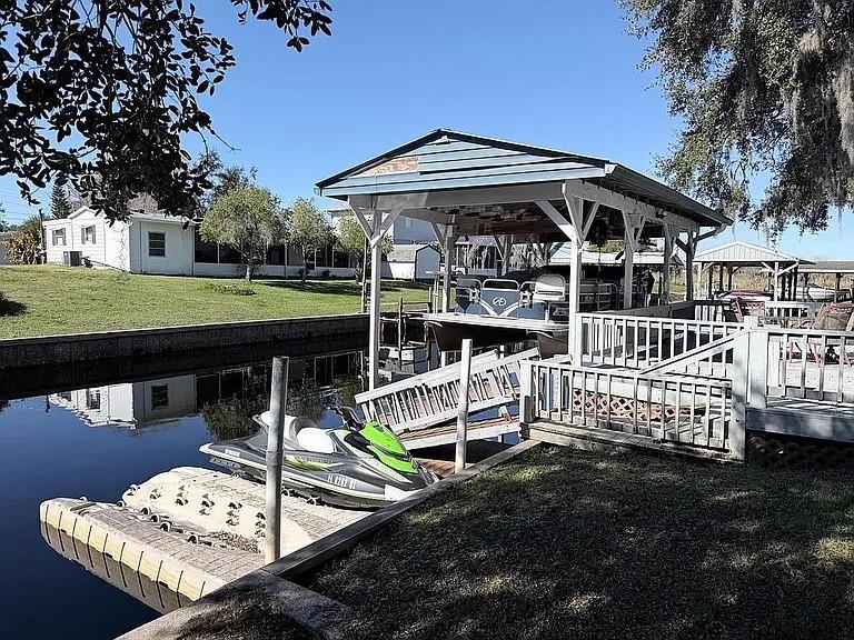 Details for 2086 Starboard Drive, GENEVA, FL 32732
