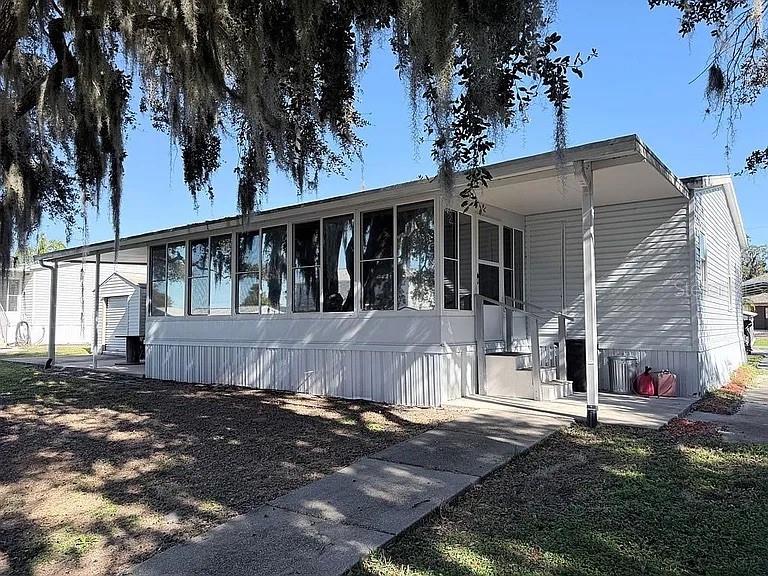 Image 24 of 30 For 2086 Starboard Drive