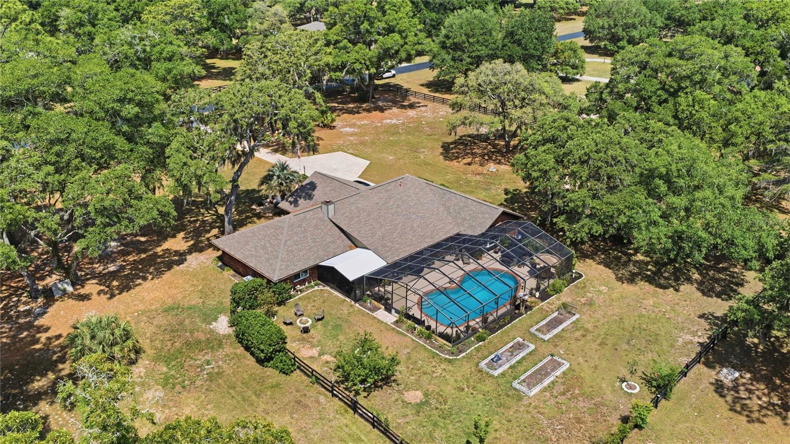 Image 5 of 72 For 9525 72nd Court
