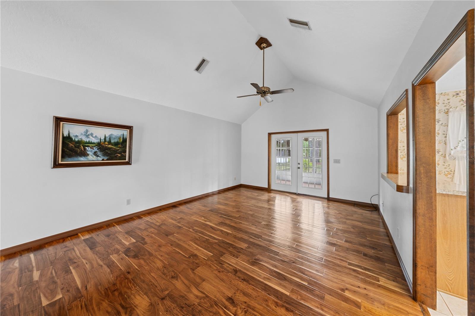Image 19 of 51 For 10500 65th Terrace