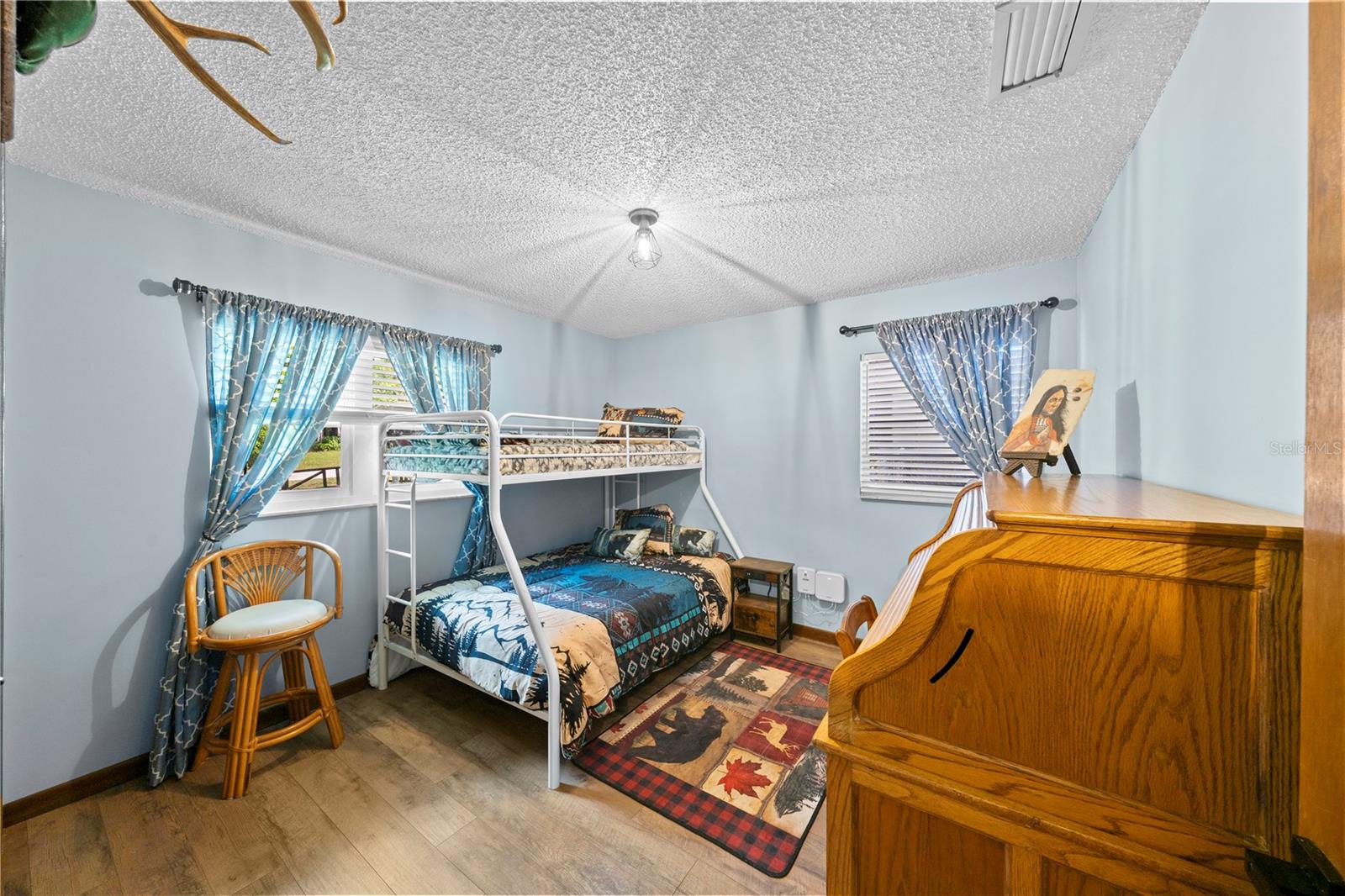 Image 5 of 47 For 1820 175th Terrace Road