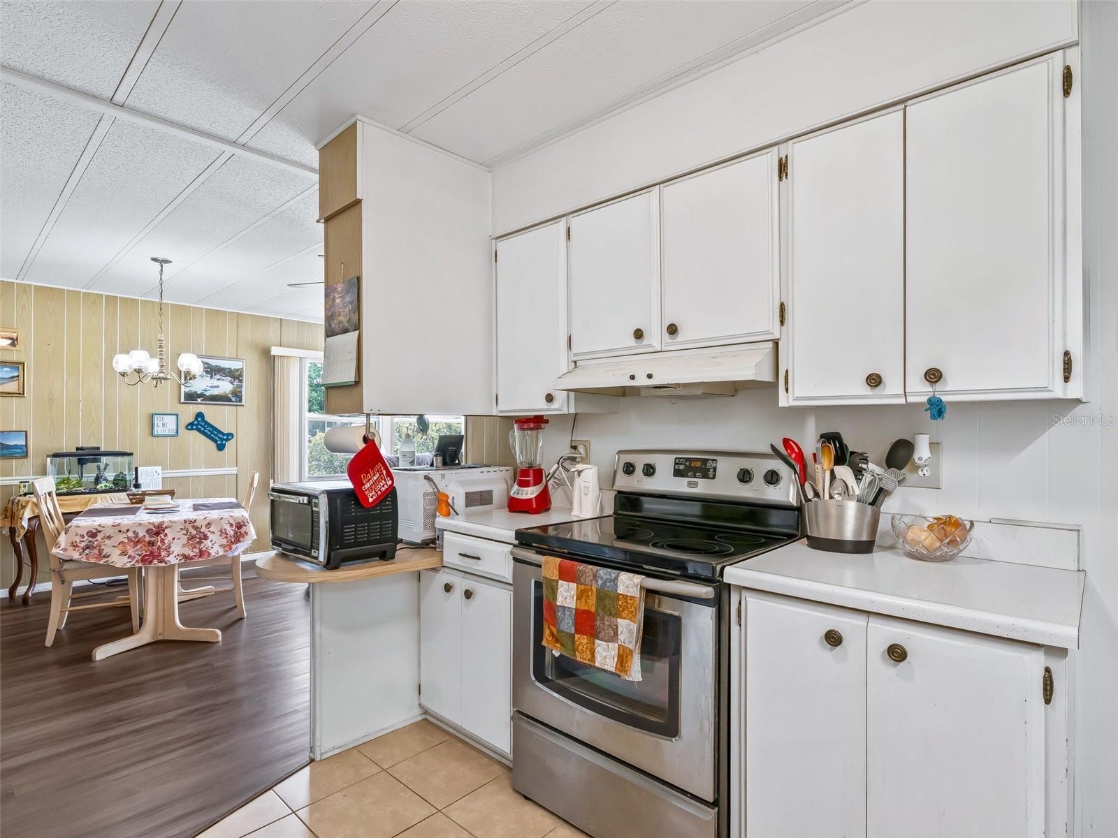 Image 11 of 27 For 3226 39th Avenue