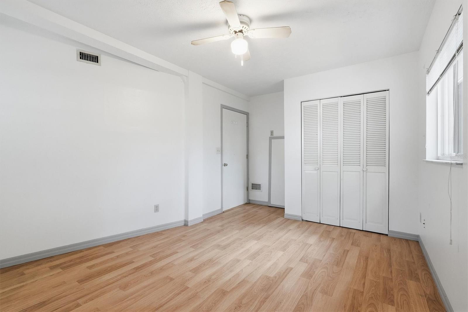 Image 14 of 31 For 2270 34th Street