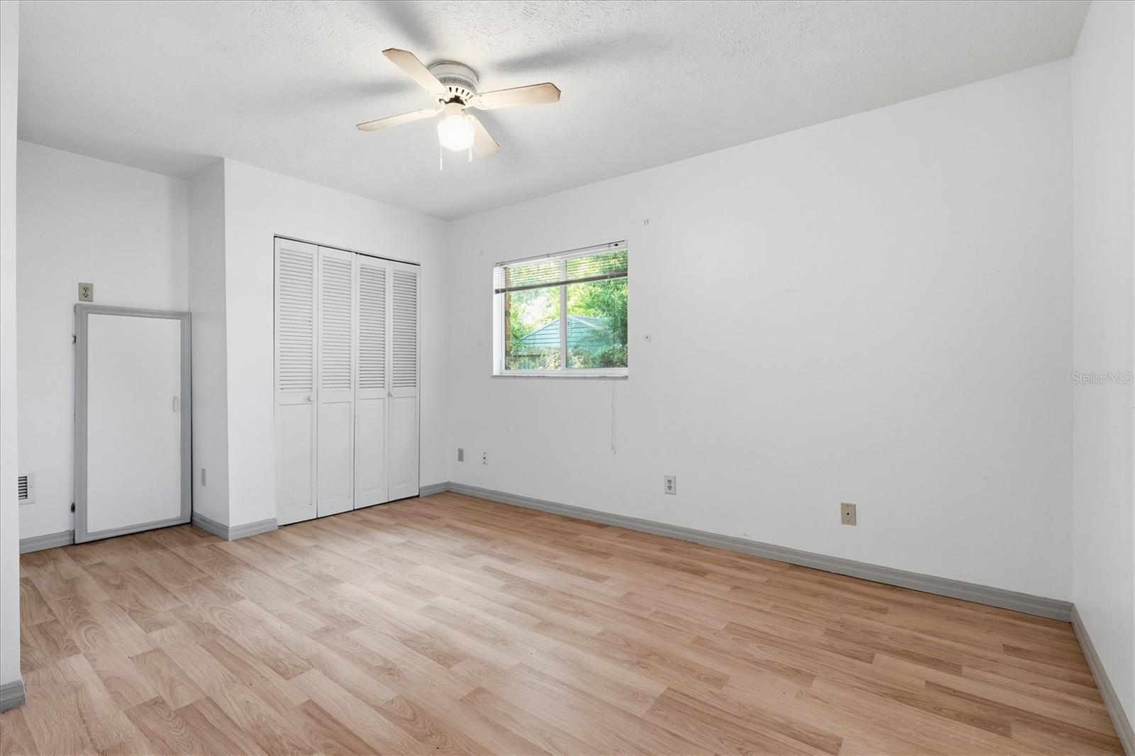 Image 15 of 31 For 2270 34th Street