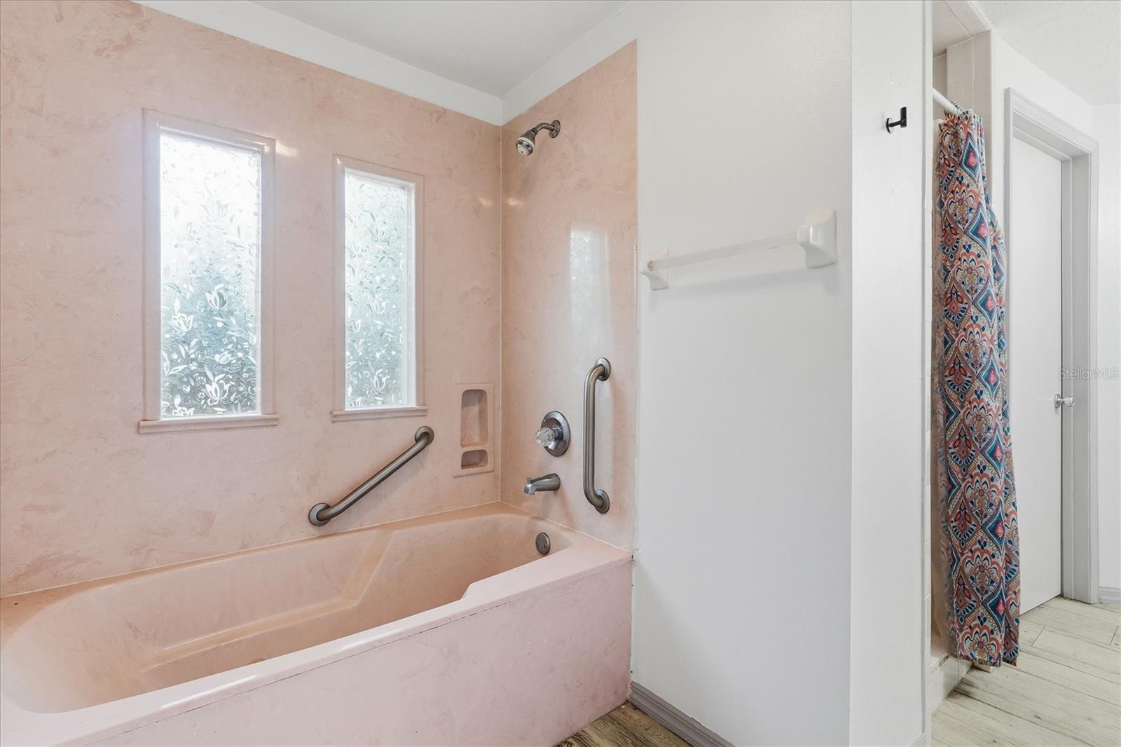 Image 19 of 31 For 2270 34th Street