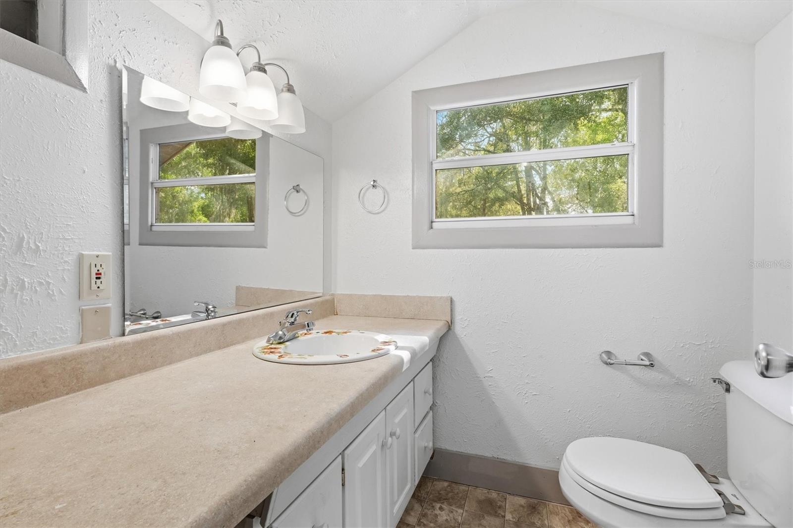Image 27 of 31 For 2270 34th Street