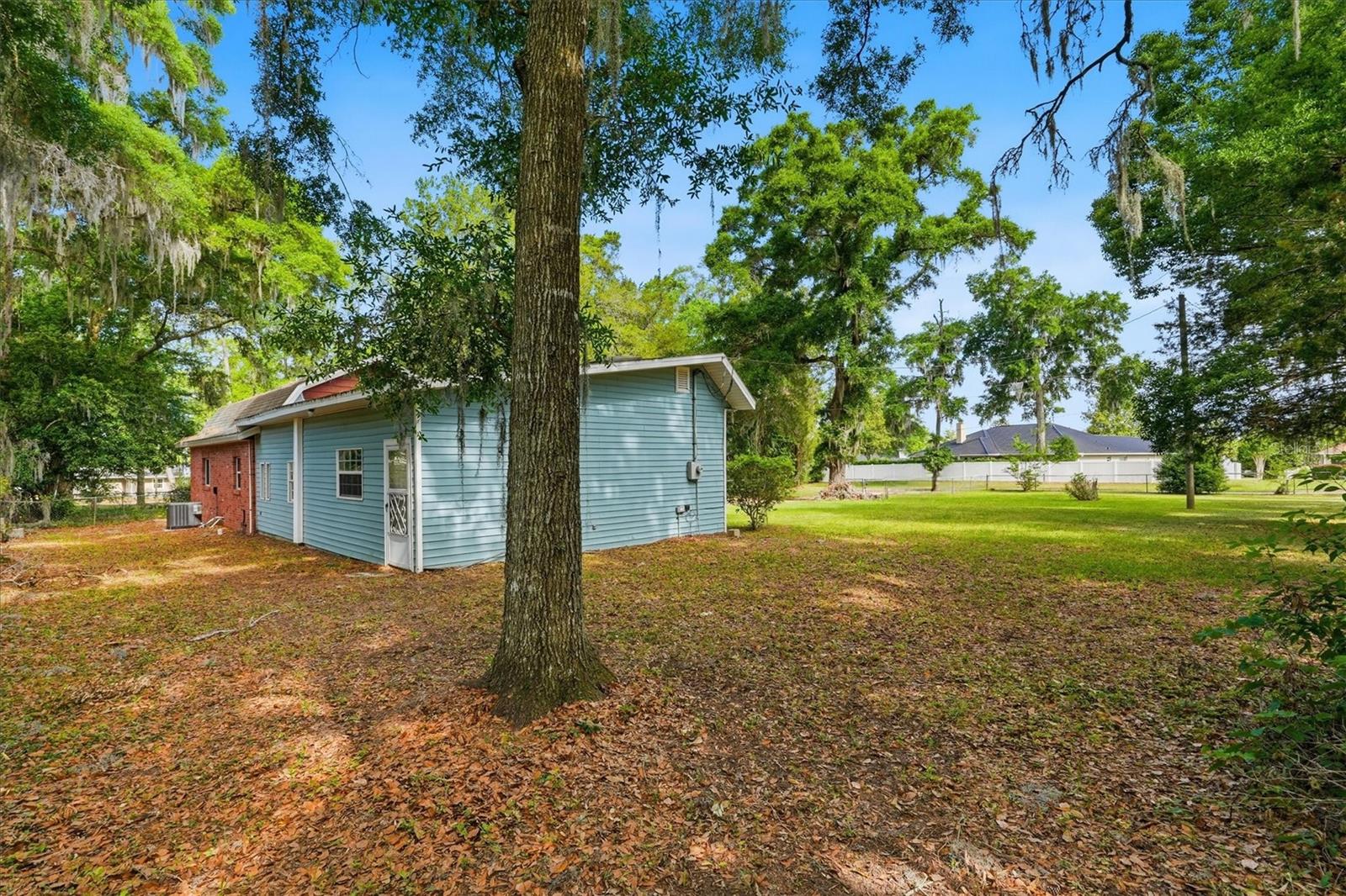 Image 28 of 31 For 2270 34th Street