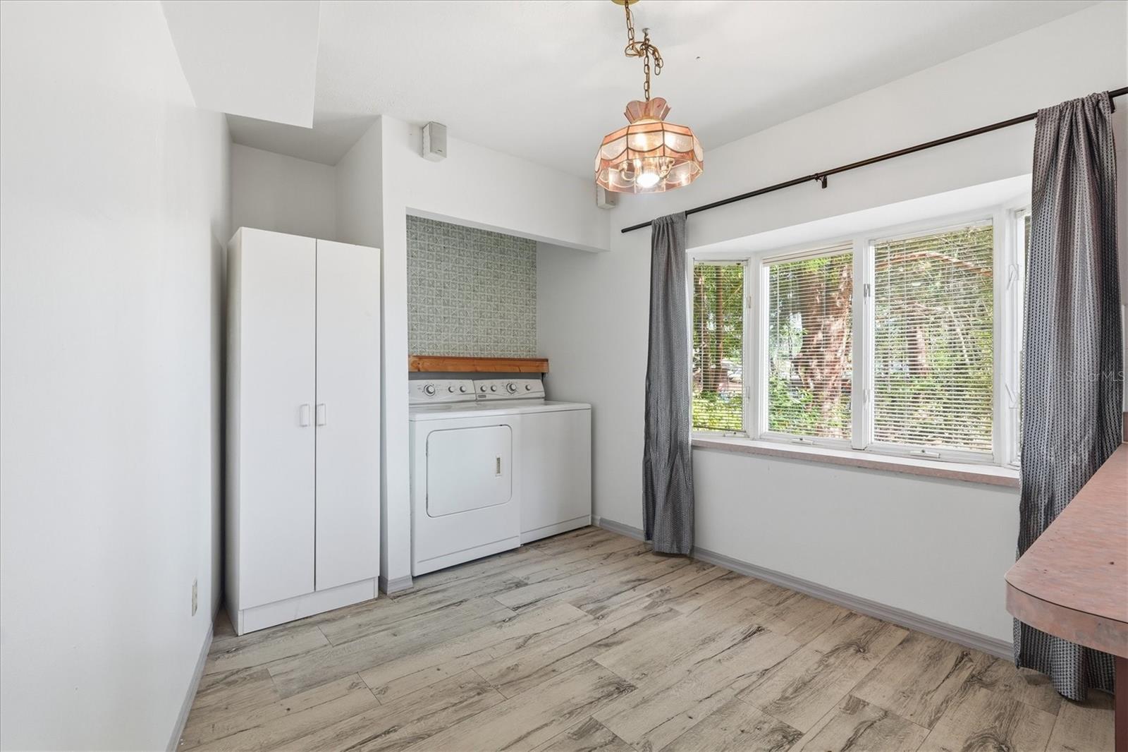 Image 8 of 31 For 2270 34th Street