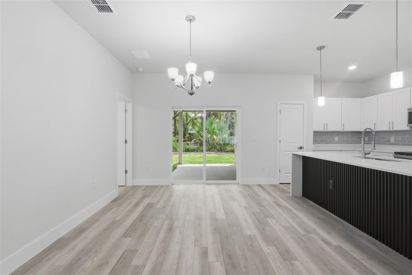 Image 10 of 46 For 16475 89th Terrace