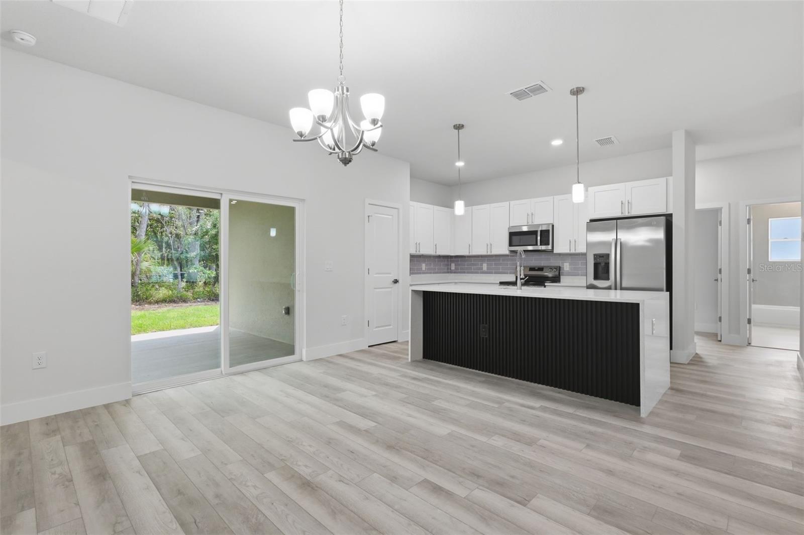 Image 11 of 46 For 16475 89th Terrace