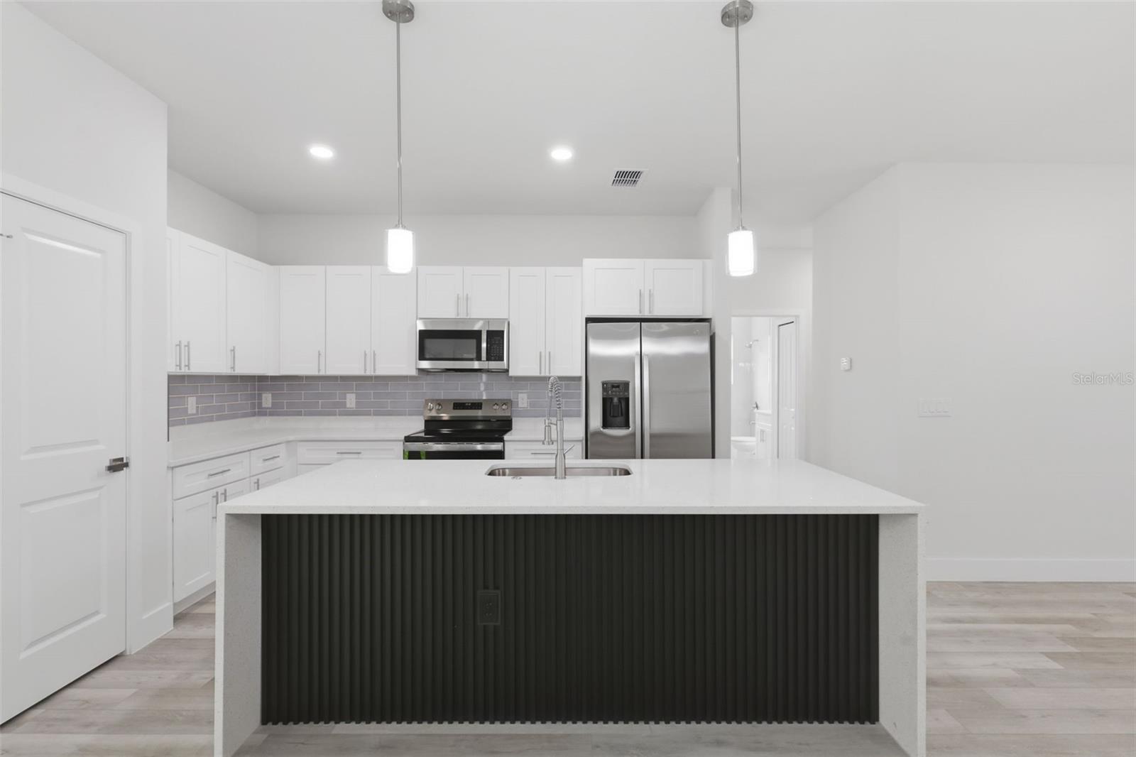 Image 14 of 46 For 16475 89th Terrace