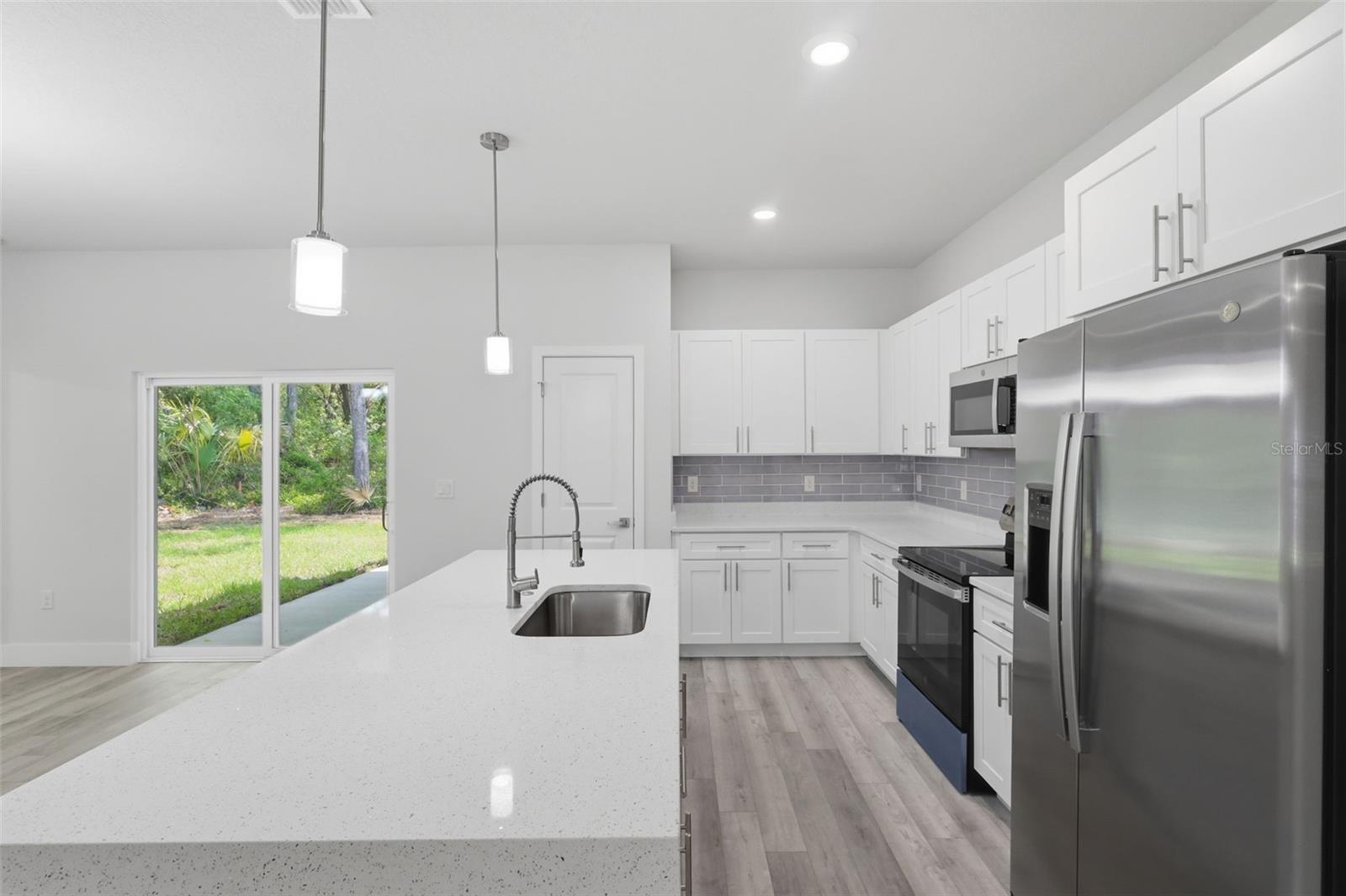 Image 15 of 46 For 16475 89th Terrace