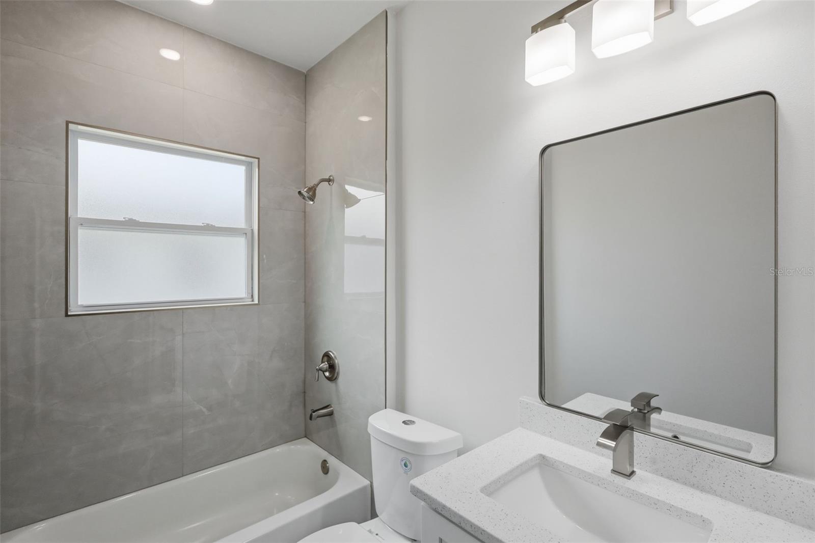 Image 21 of 46 For 16475 89th Terrace