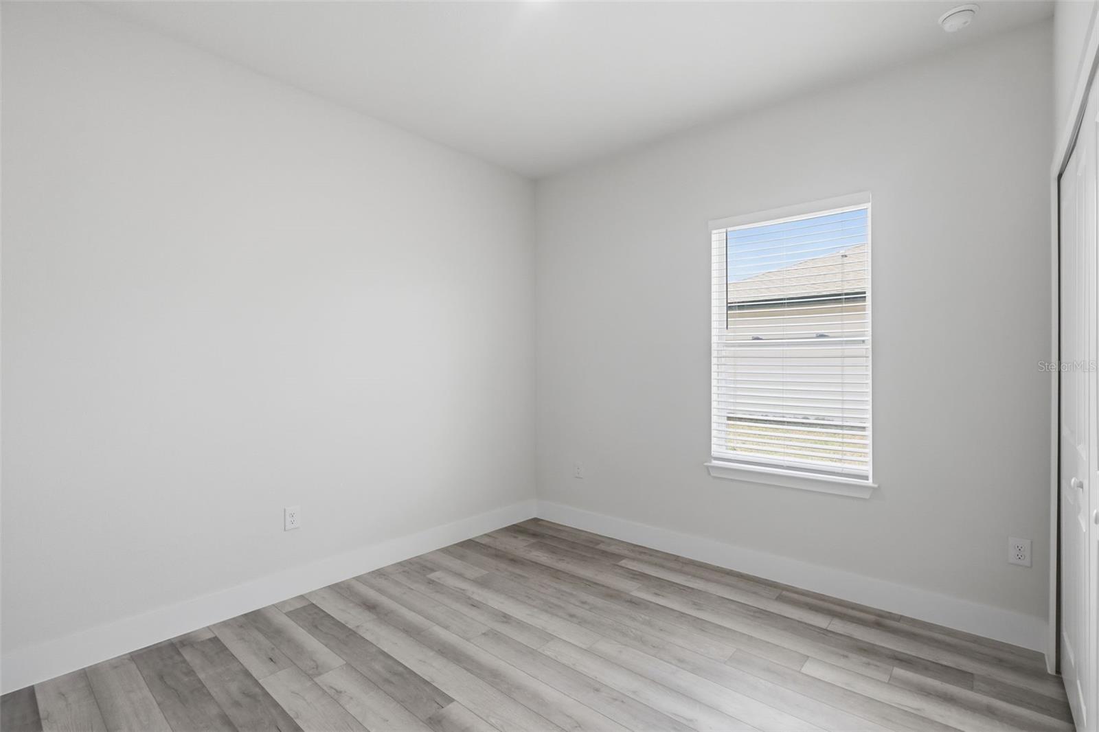 Image 22 of 46 For 16475 89th Terrace