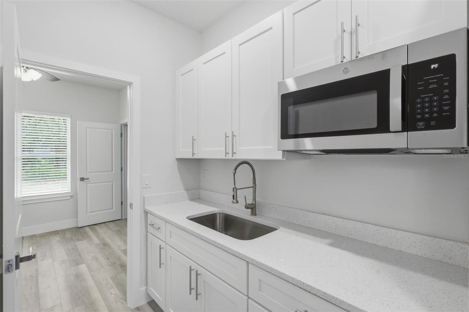 Image 32 of 46 For 16475 89th Terrace