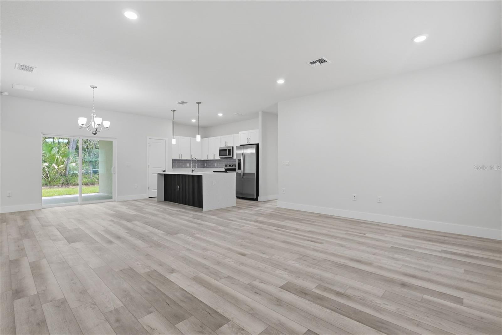 Image 6 of 46 For 16475 89th Terrace
