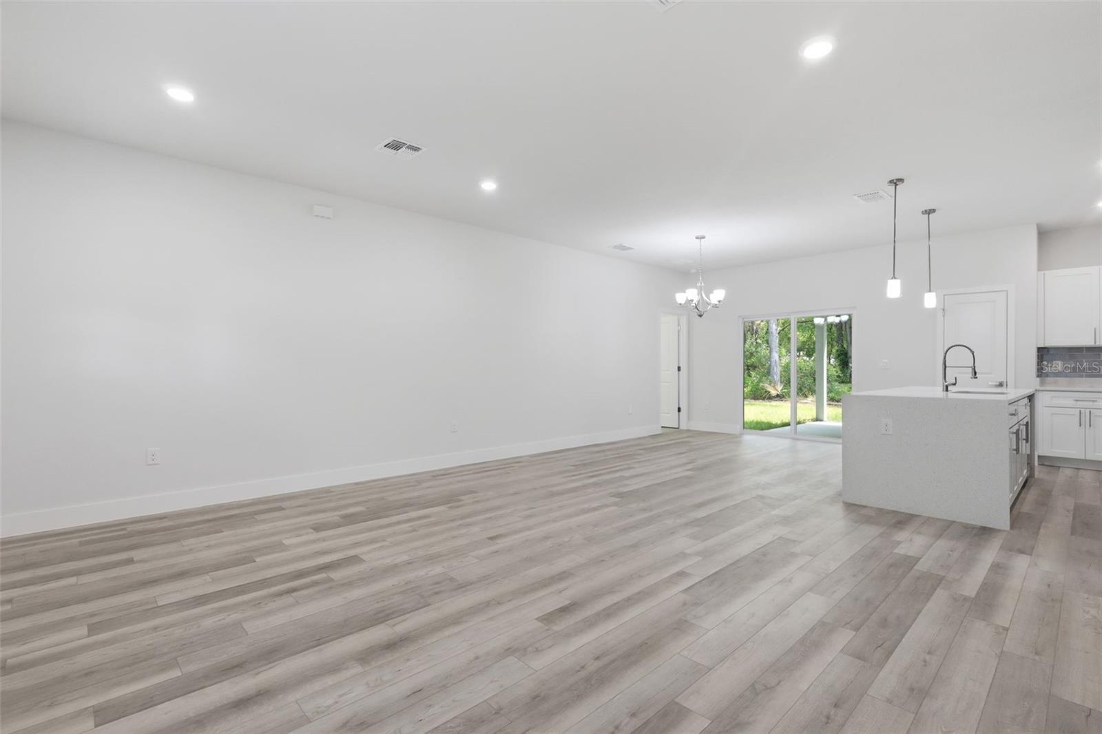 Image 8 of 46 For 16475 89th Terrace