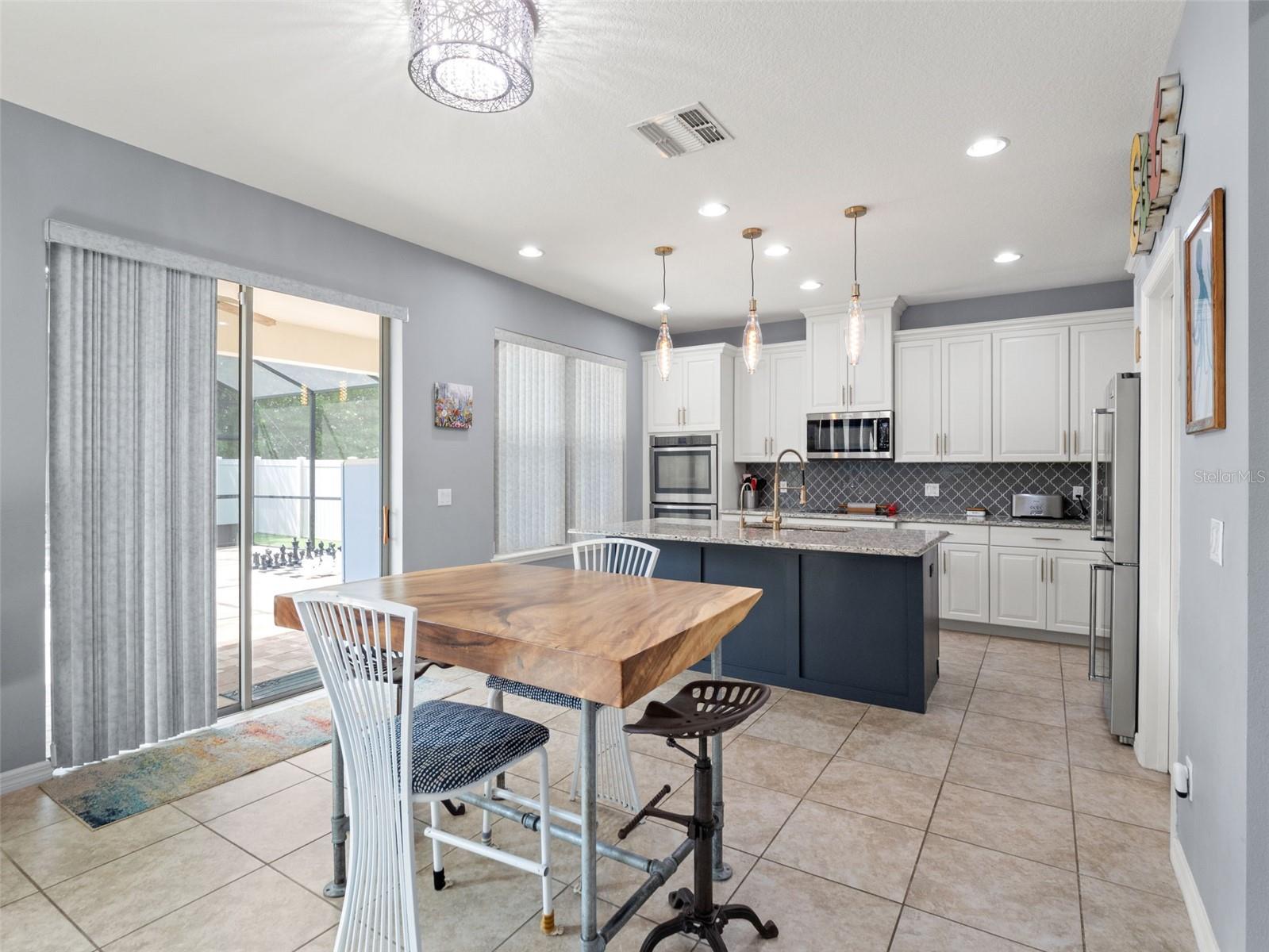 Image 17 of 63 For 4896 Palmetto Park Drive