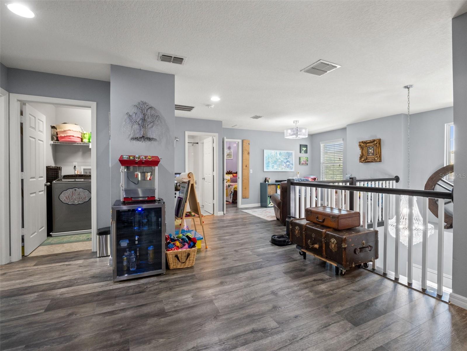 Image 23 of 63 For 4896 Palmetto Park Drive