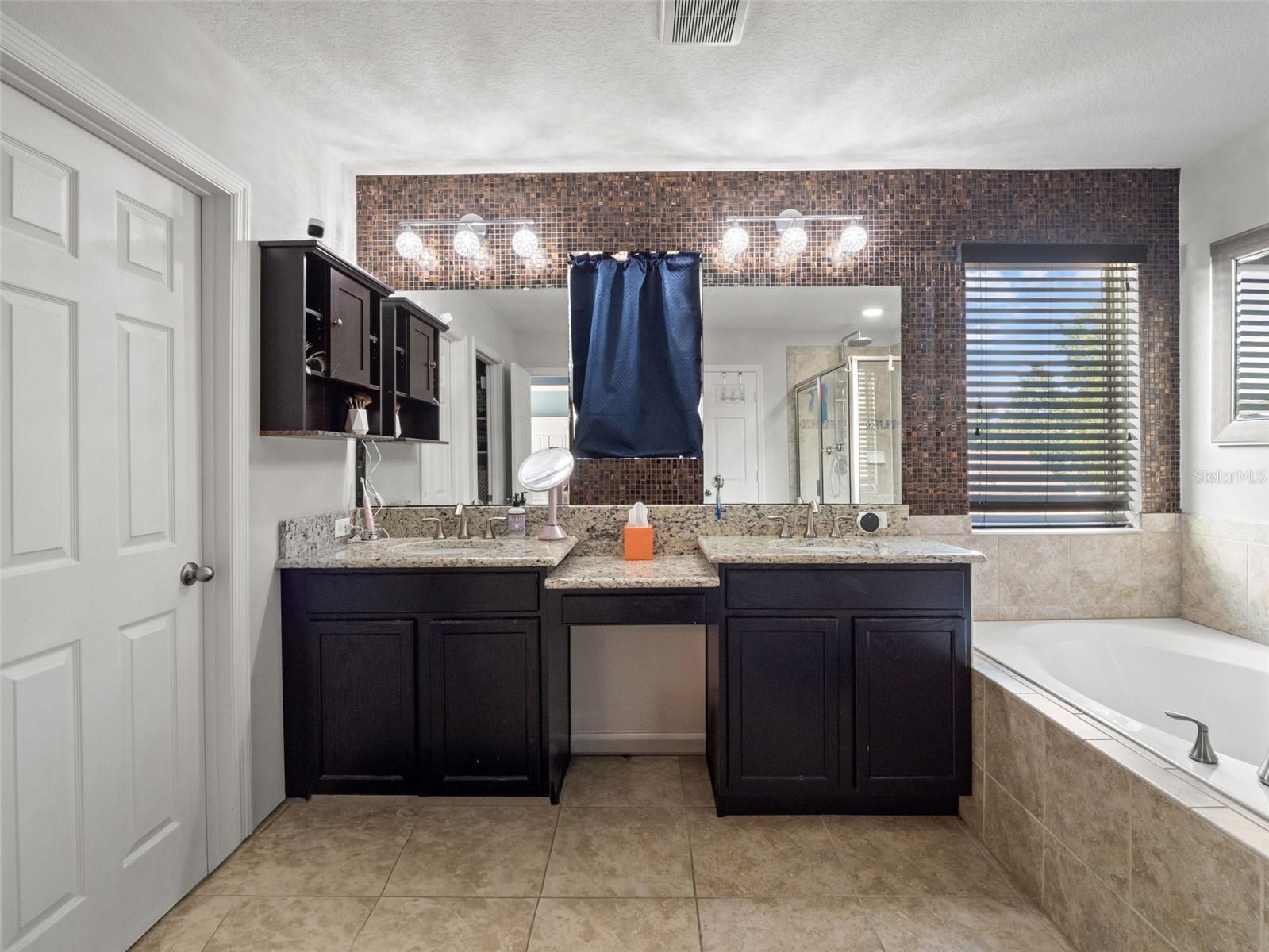 Image 28 of 63 For 4896 Palmetto Park Drive