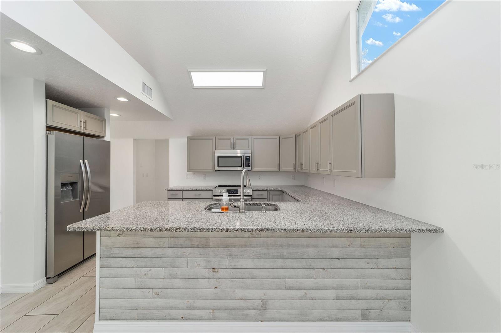 Image 18 of 59 For 2159 7th Terrace