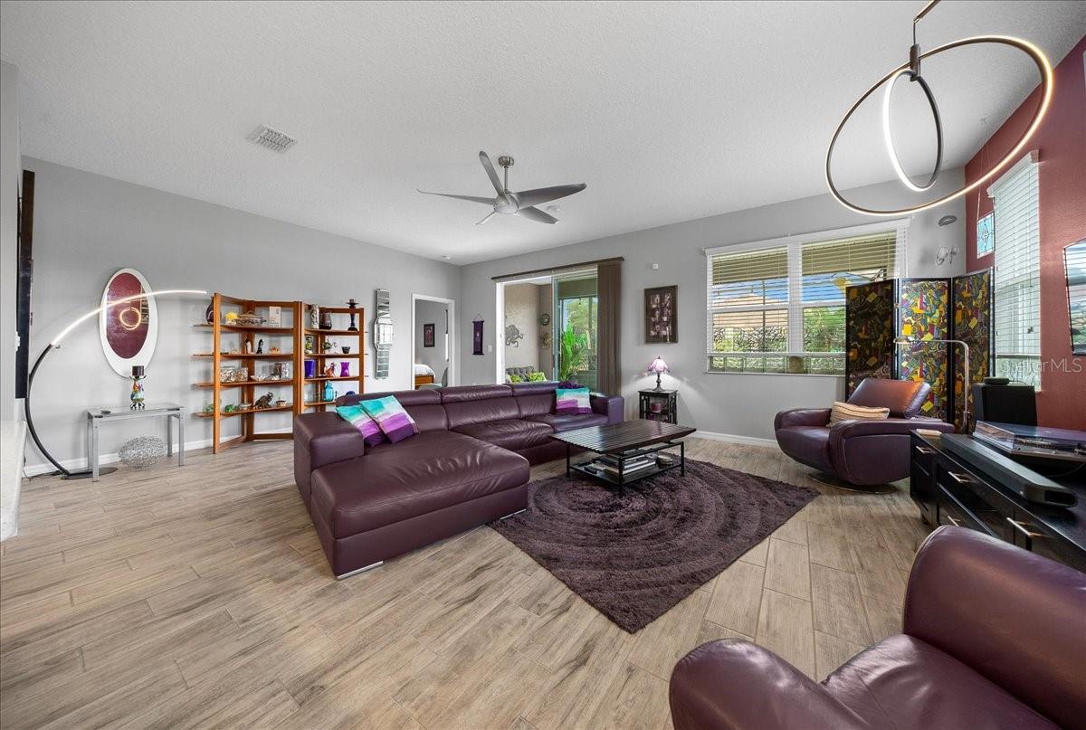 Image 22 of 33 For 8221 78th Terrace Road