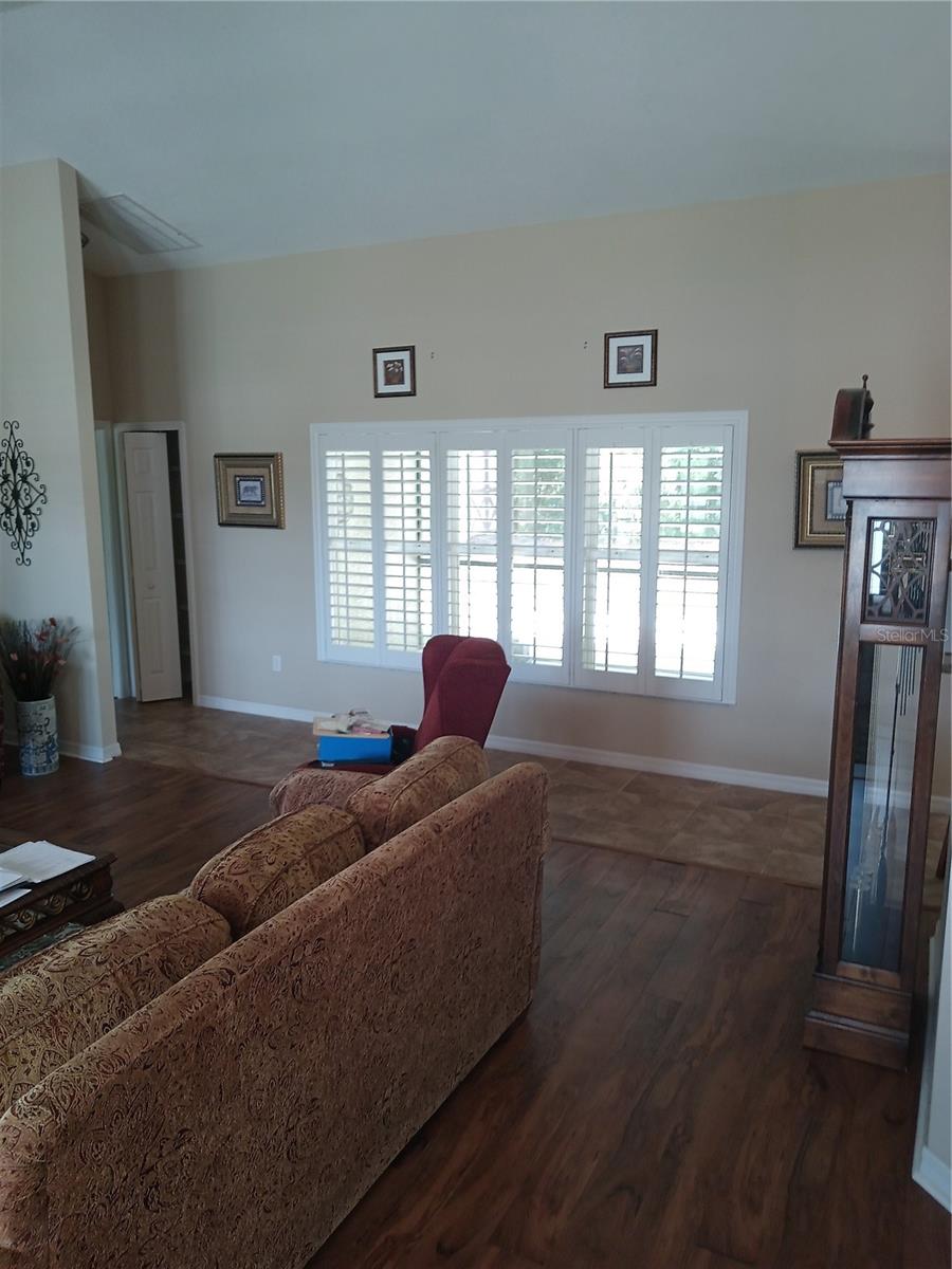 Image 6 of 27 For 987 65 Circle